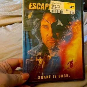 NWT. Escape from L.A
